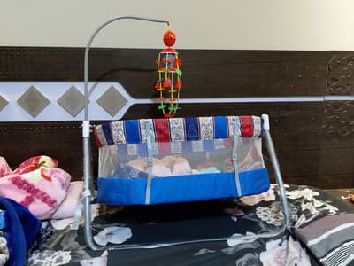 Baby swing bed