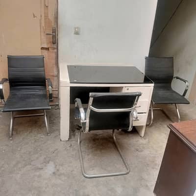 Set of 4 chairs and 1 office table