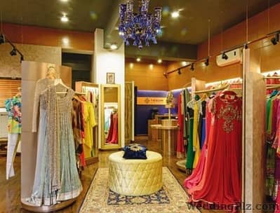 1500 Sq Ft Premium One-Floor Shop for Rent Gulberg, Facing MM Alam Road