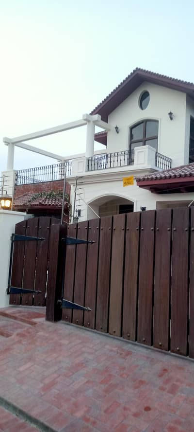 Experienced Painters Available | Interior & Exterior Paint Services