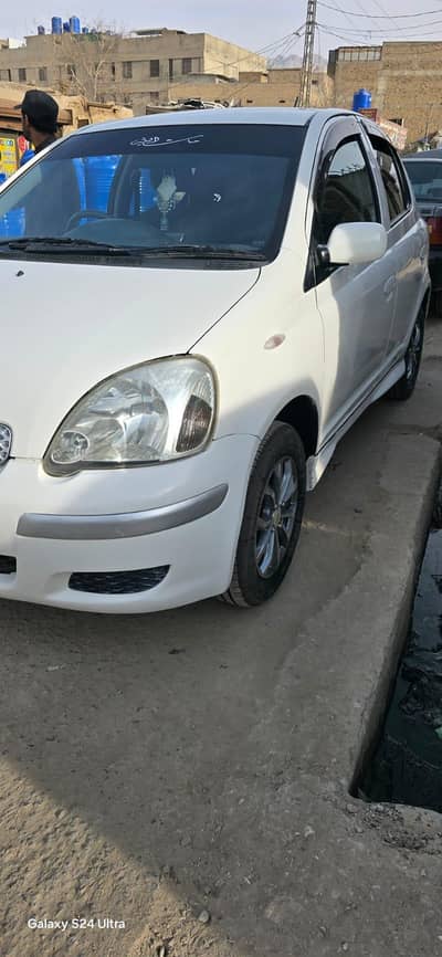 Toyota vitz 2004
