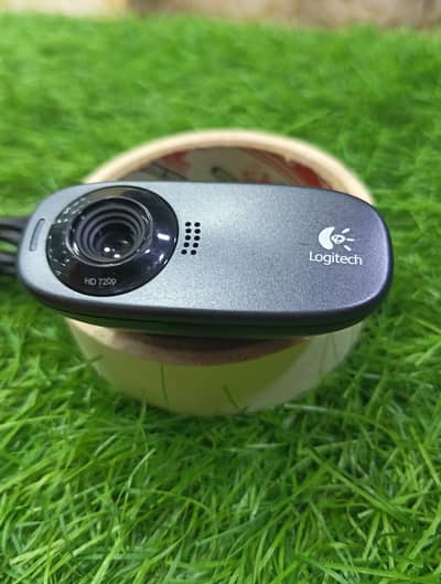 Logitech HD 720p USB Webcam – Clear Video & Audio