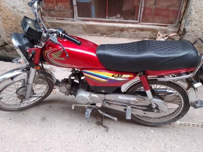 Honda CD 70 / MODEL 2015
