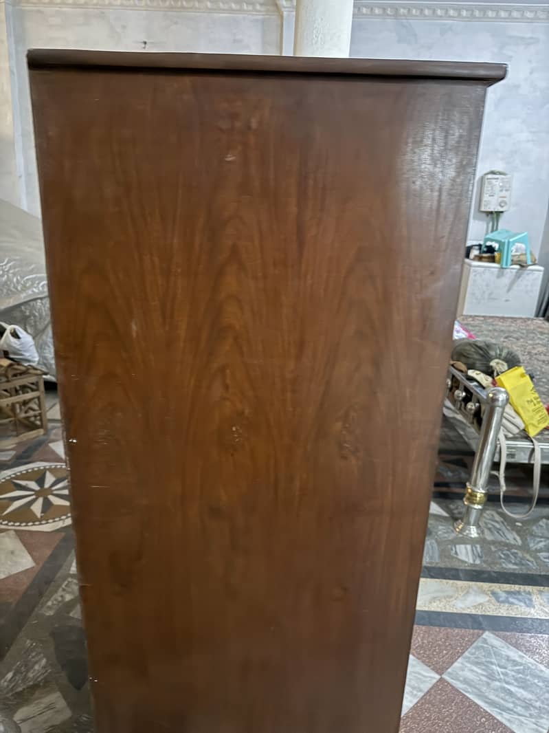 Wardrobe / almari 3