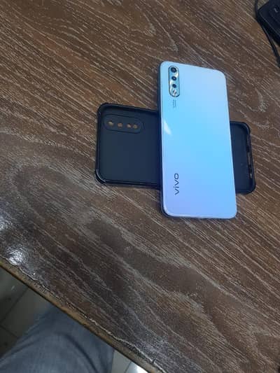 vivo S1