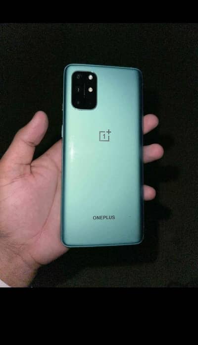 Oneplus 8t ° No Dot / No shade ° excellent condition .