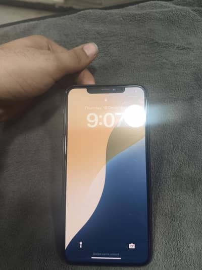 11promax 64gb nonpta 10/10 waterpack