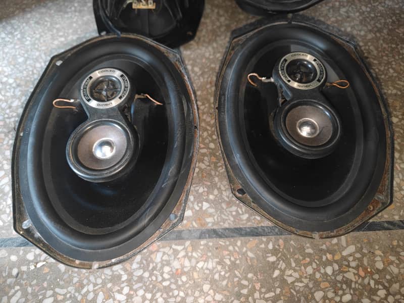 car speaker 13