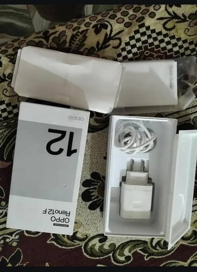 renu 12f 8+8/256 new set with warranty Dabba charger