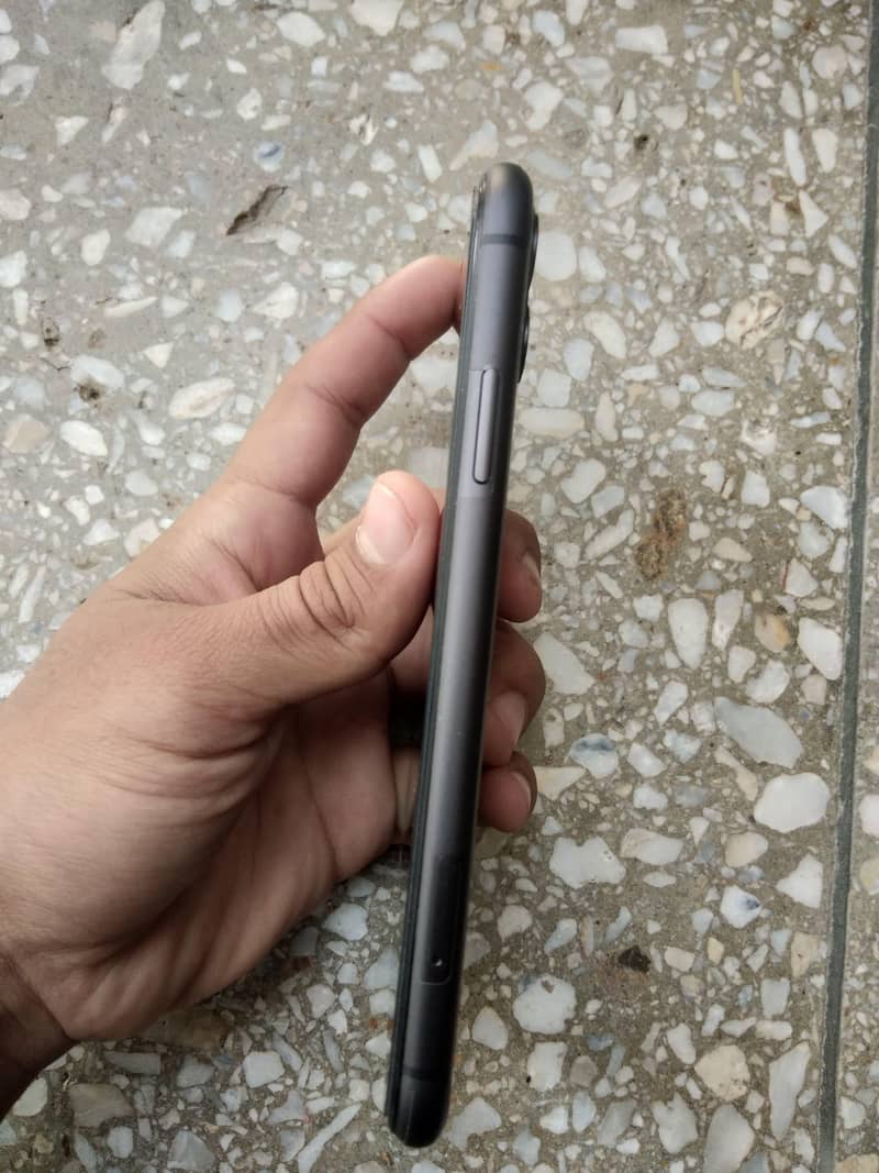 IPHONE 11 2