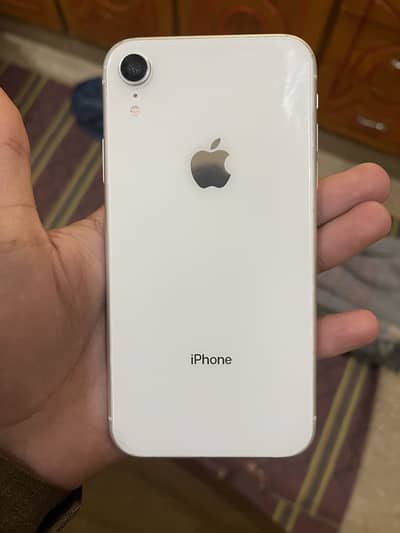 Iphone Xr White colour