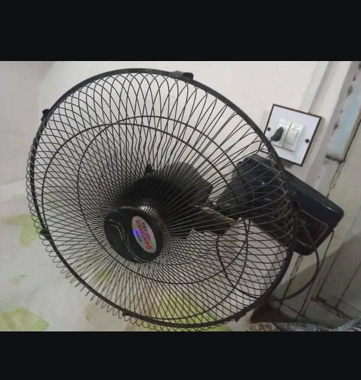 Dawlance Bracket Fan 5