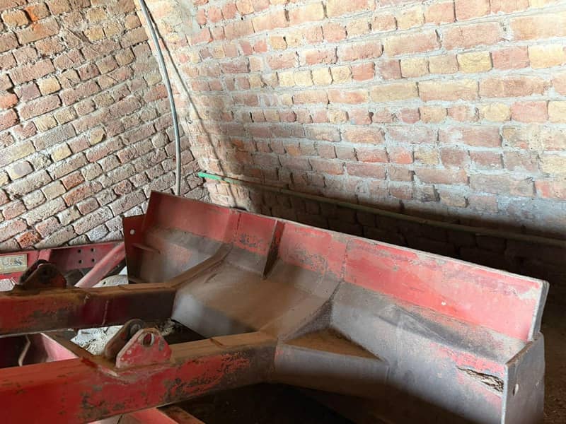 بیلارس ٹریکٹر کا فرنٹ بلیڈ فارسیل 1