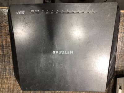 Netgear Nighthawk R7300 powerful AC1900 dual Gaming with powerline