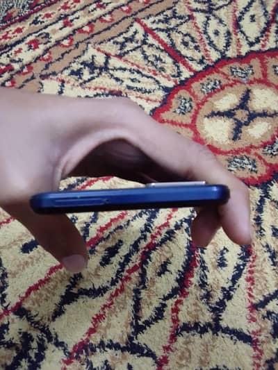 vivo v21t with box 9/10 pta approved 4/128gb