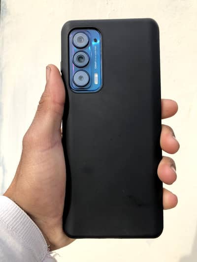 Motorola edge 2021 10/10 No faald lush condition 144 Hz touch rate