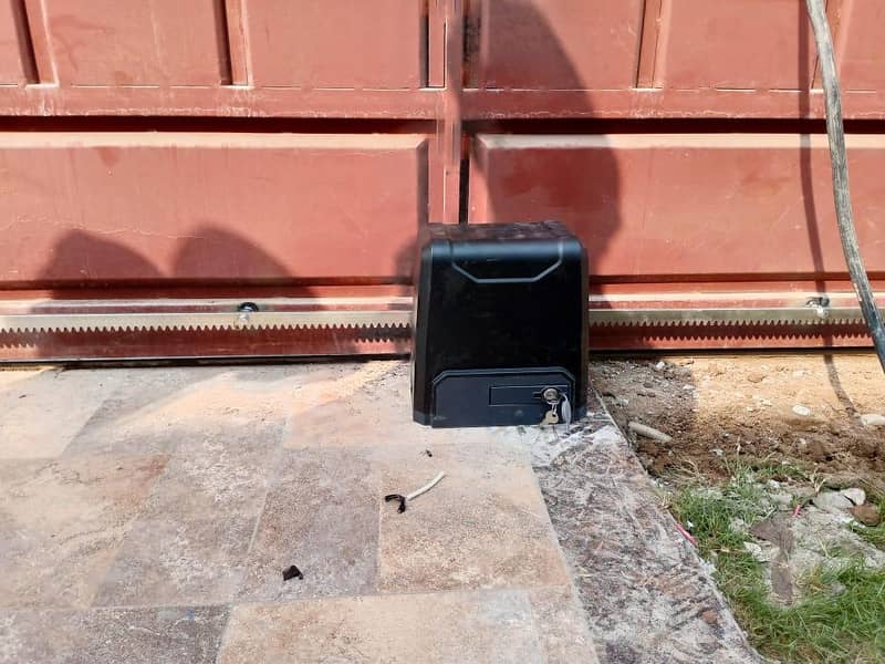 Remote Control Sliding Gates 1
