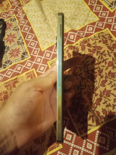 A1 Condition 10/10 16/256 Golden Colour