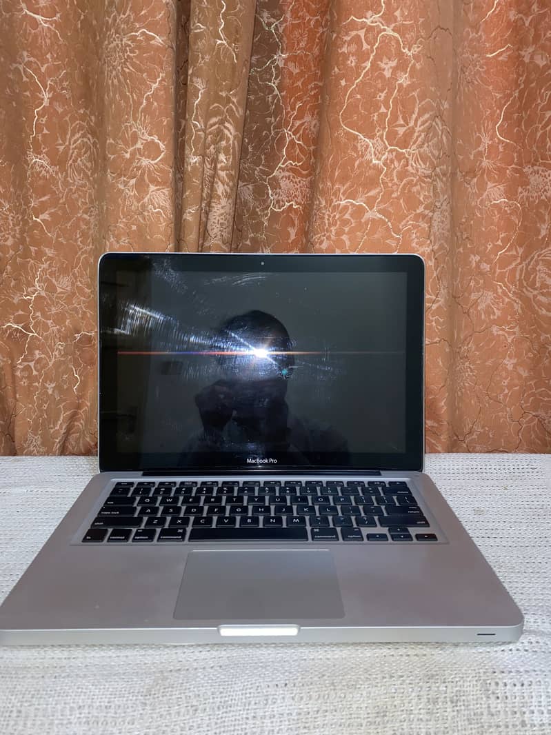 MacBook  pro 0
