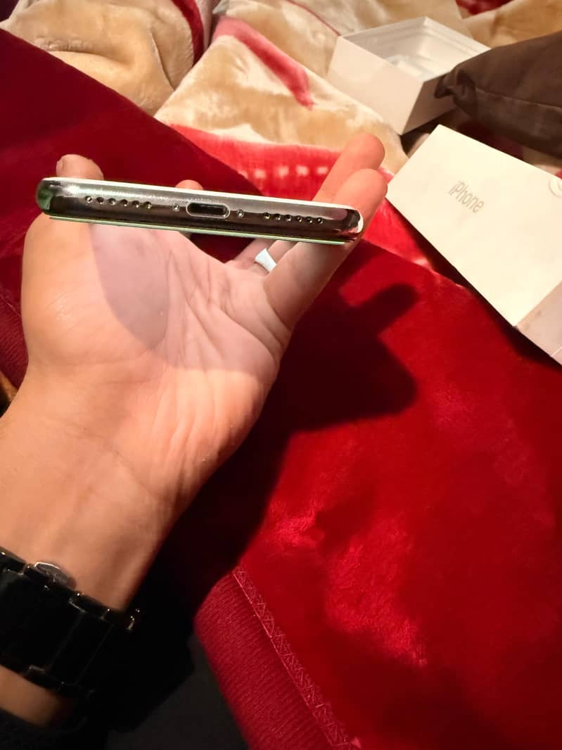 iPhone X  64GB PTA Approved 4