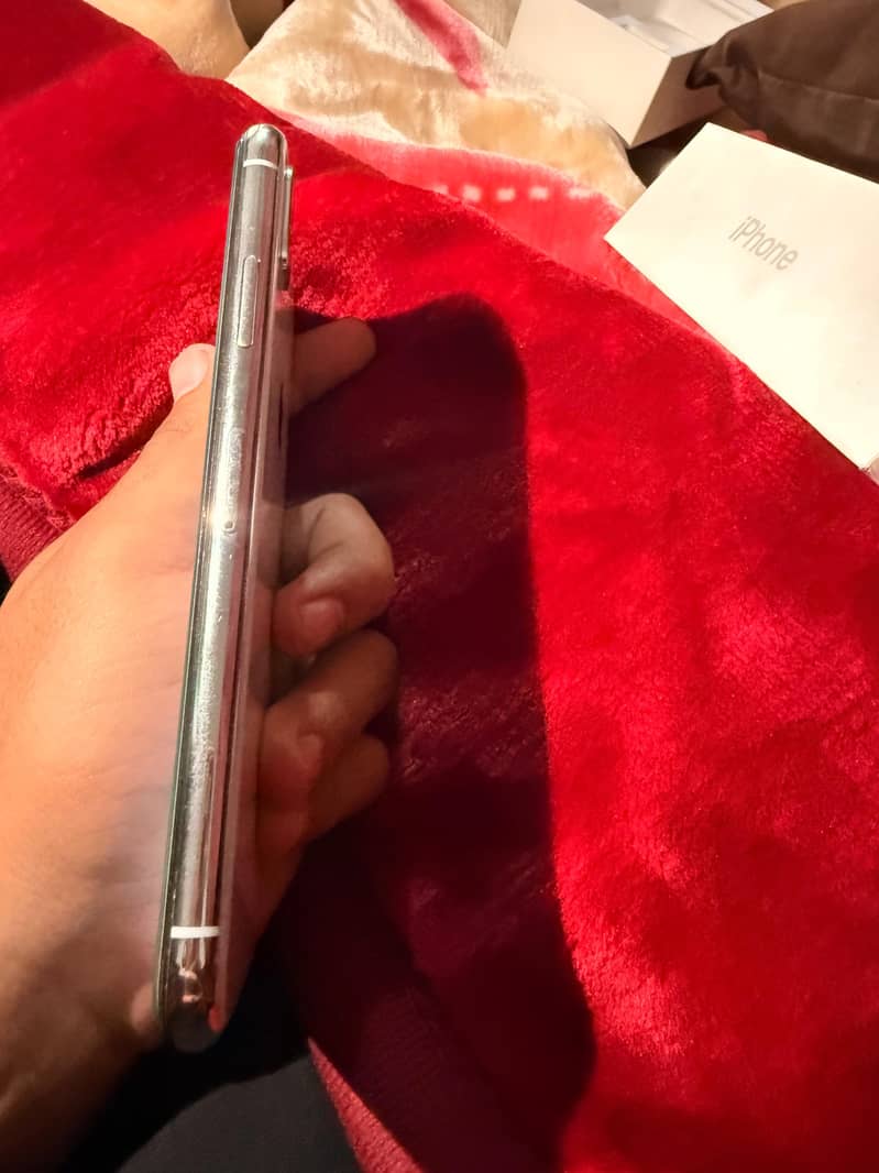 iPhone X  64GB PTA Approved 8