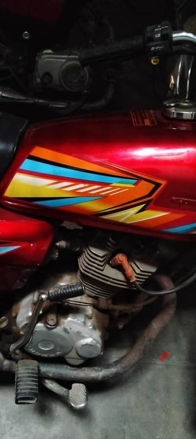 Honda 125 2000 model