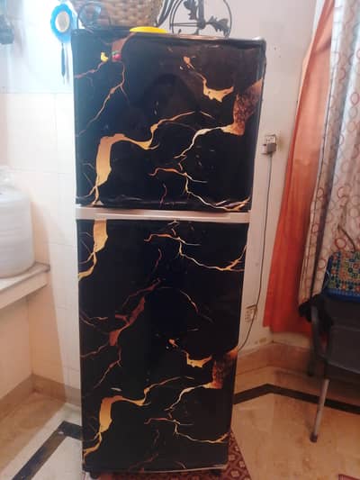 only used  3 years and frint wallpaper sheet