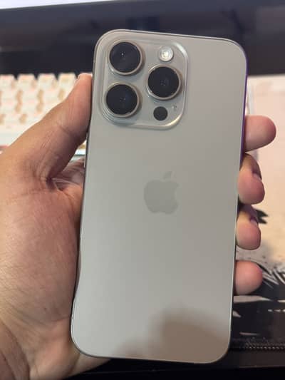 Iphone 15 pro natural titanium