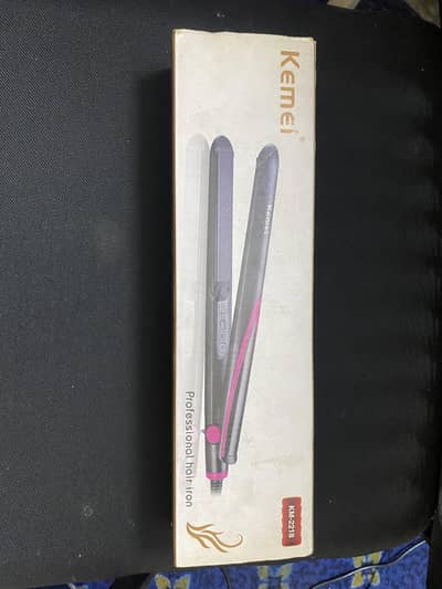 KEMEI HAIR STRAIGHTENER/DRYER