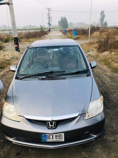 family use car hondq city only 90000 km use