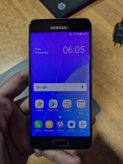 Samsung Galaxy A3 (2016)