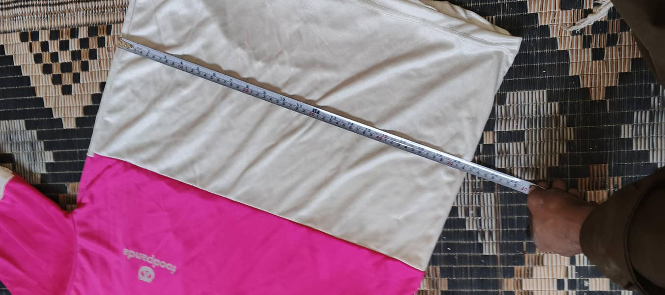 Delivery Bag With Shirt 5