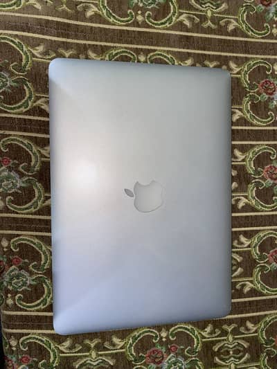 MacBook 2015 8.5/10