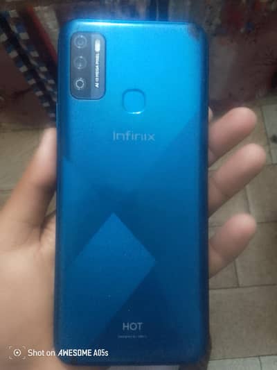 Infinix Hot 9 play with box urgent sale please only call
