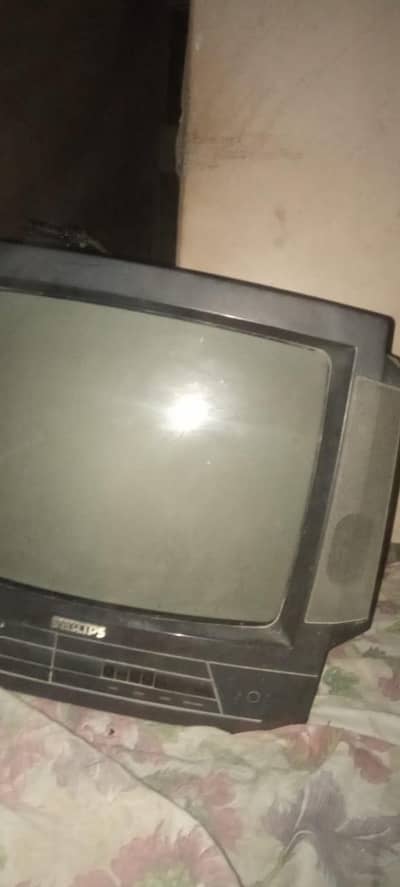 majbori ma sell kar rha hu , usama 03133186646