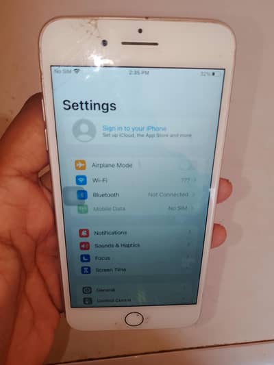 urgent in selling my iphone 8 plus white color 64 gb pta approved