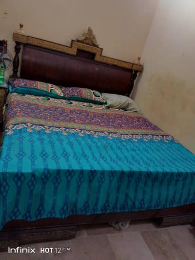 three pice  bed room set