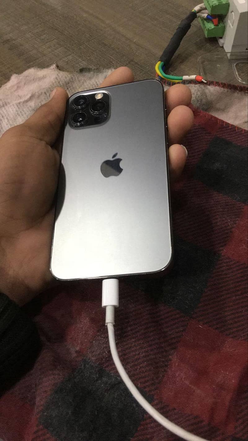 iphone 12 pro 0