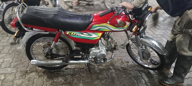 honda 70  2023 lush condition hai urgent sale