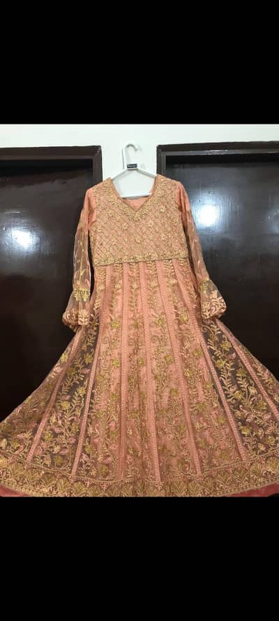 Heavy peachy maxi with heavy dupatta! 2pc