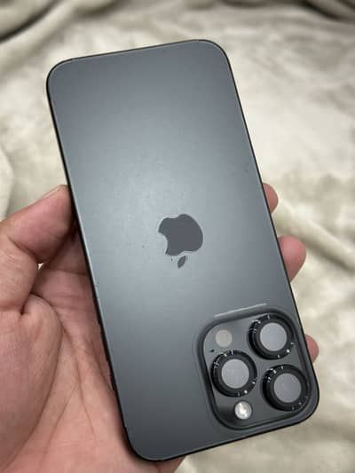 Iphone 15 pro max JV 88% health 256gb