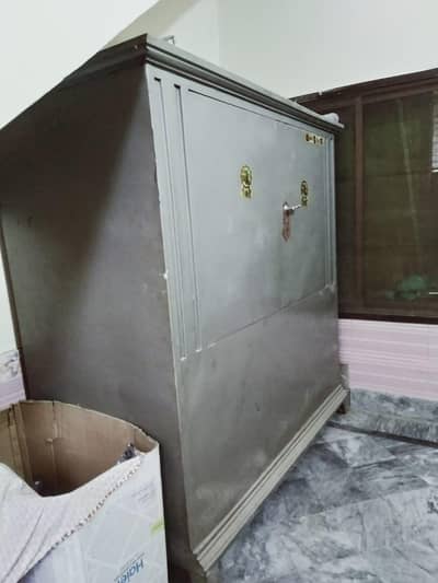 Paita/ Large wardrobe