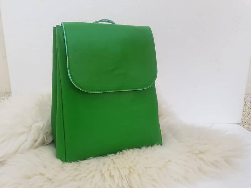 Green BackPack 0