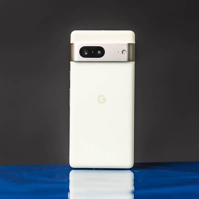 Pixel 7 10 by 10 condition.