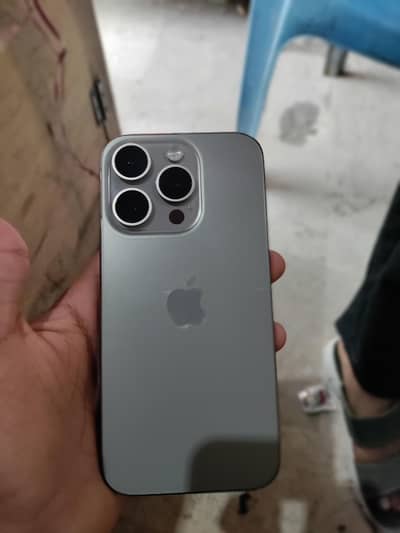 Iphone 15 pro 128 gb jv with box