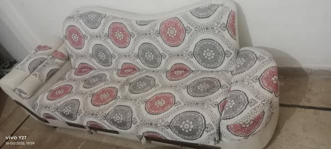 Dewan Sofa
