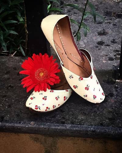 Hand Painted Khussa – Handmade Unique Design | Budget Friendly