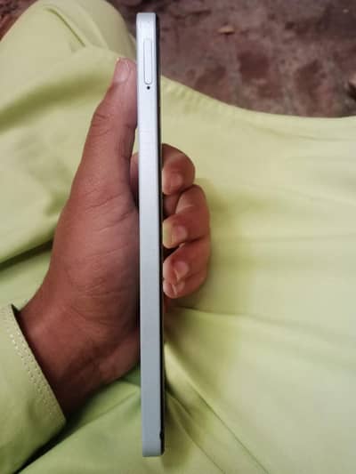 13500 /4+1. . . . . . 64 gb