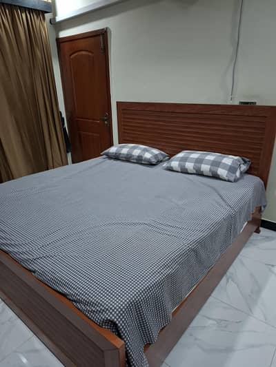 King Size Wooden Arizona Bed (Brand) Moltyhome - Soild Wooden Bed