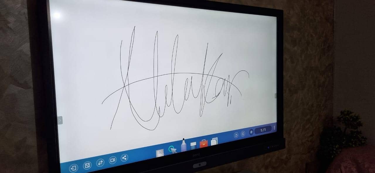 BenQ RP654K Interactive Flat touchscreen Panel 0